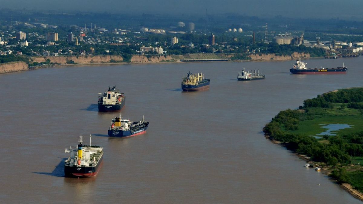 Hidrovía del Paraná: “Un río sano, productivo pero nuestro” | VA CON FIRMA. Un plus sobre la información.